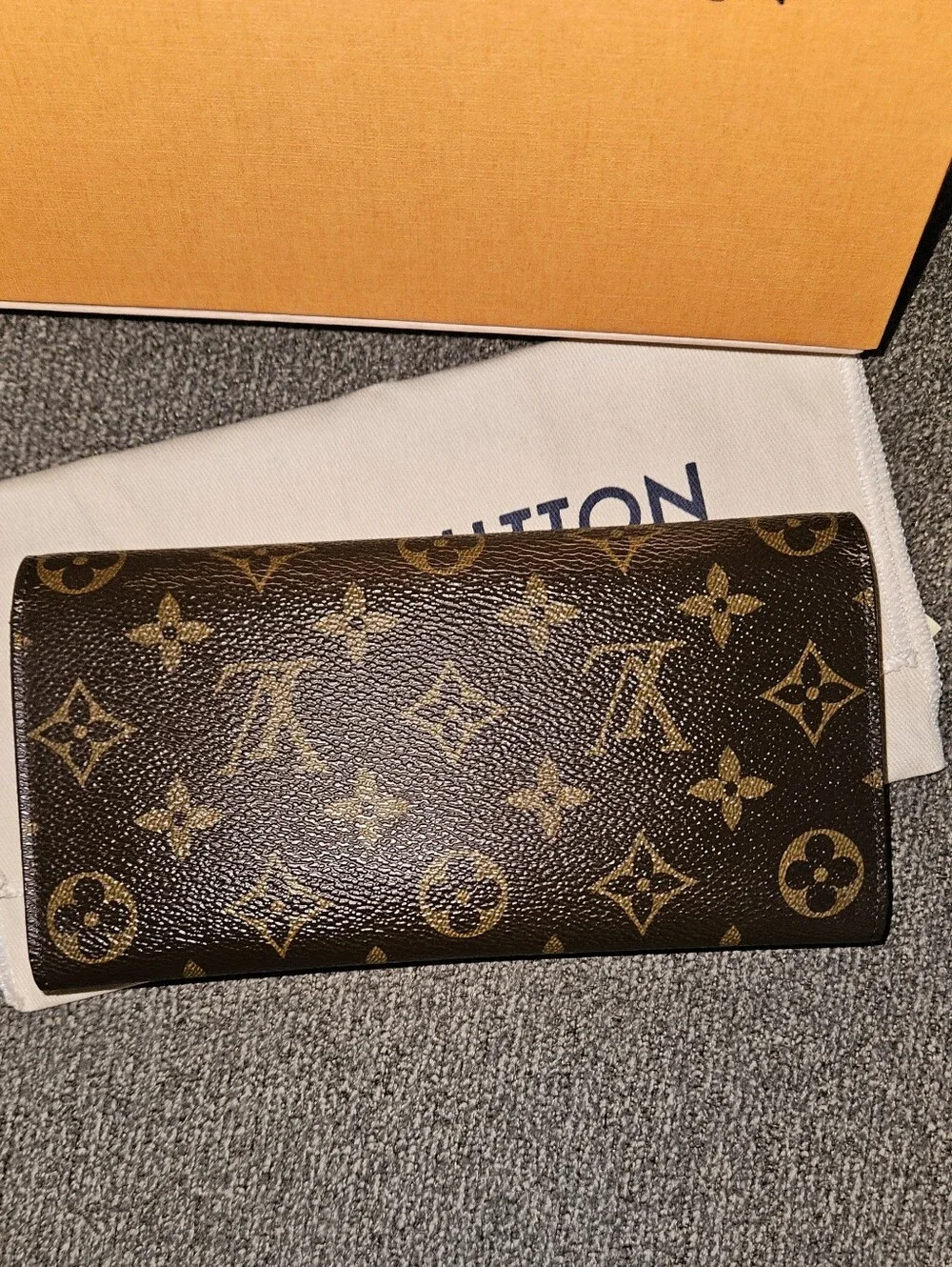 Louis Vuitton Monogram Continental Wallet - Picture 3 of 10